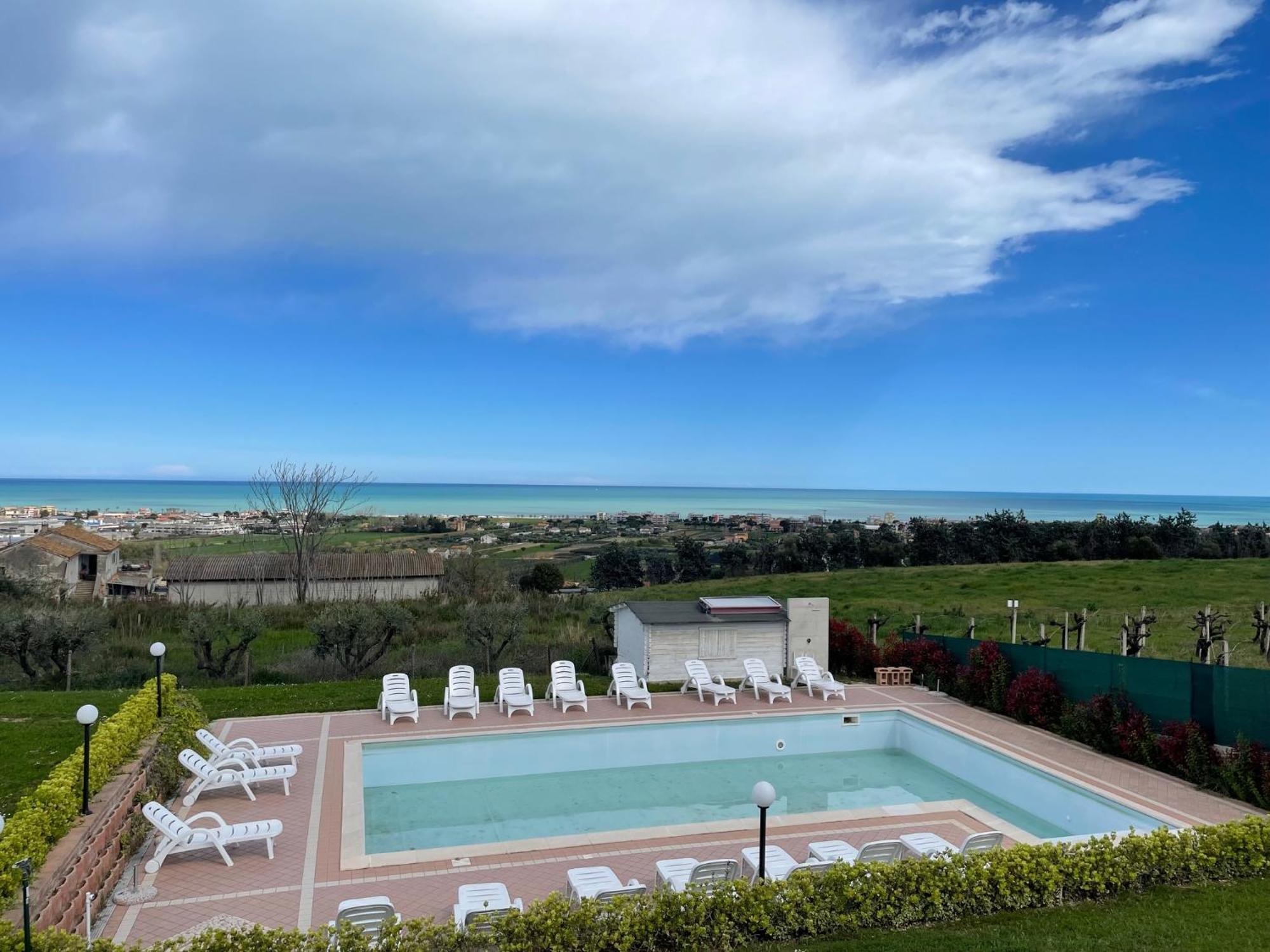 Vigneto - Italian Restaurant & B&B Villa Rosa Di Martinsicuro Luaran gambar