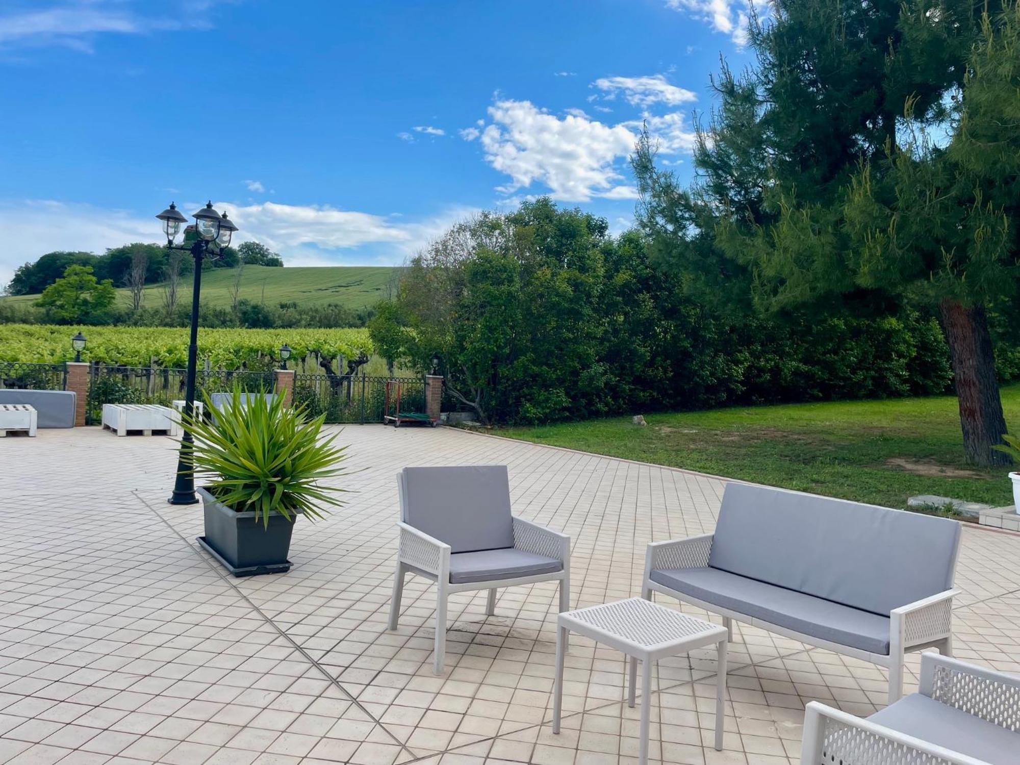 Vigneto - Italian Restaurant & B&B Villa Rosa Di Martinsicuro Luaran gambar