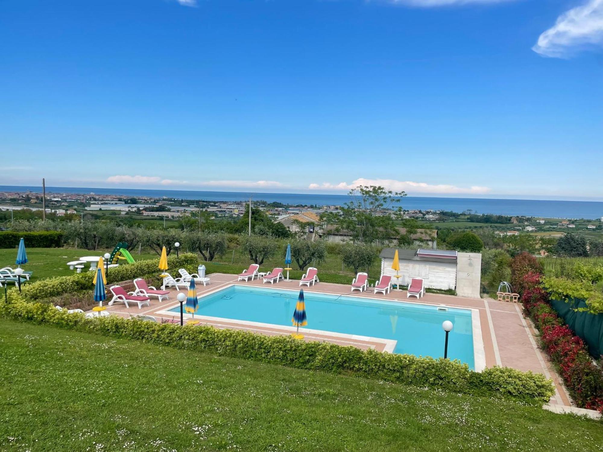 Vigneto - Italian Restaurant & B&B Villa Rosa Di Martinsicuro Luaran gambar